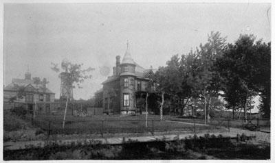 The home Cary Warren built on West Como Boulevard. Photos courtesy of Minnesota Historical Society.