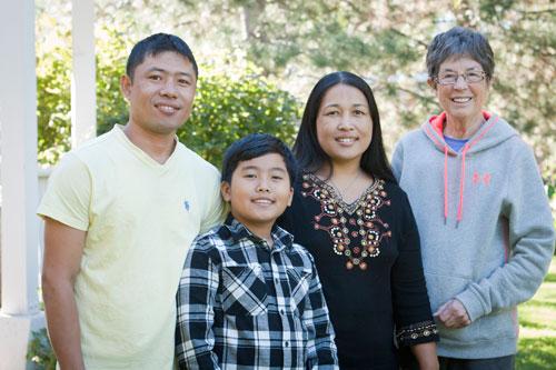 Ram, Nidesh and Devi Rana and neighbor Carol Mulroy have formed close relationships since the Ranas
came to Minnesota in 2009. Photo by Lori Hamilton