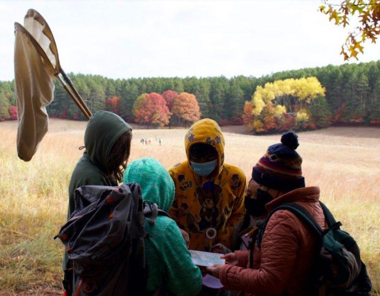 Murray Middle School’s comparative anatomy students studied plants
and animals living in different ecosystems at Belwin Outdoor Science Center. Photo courtesy of Erin Dooley.