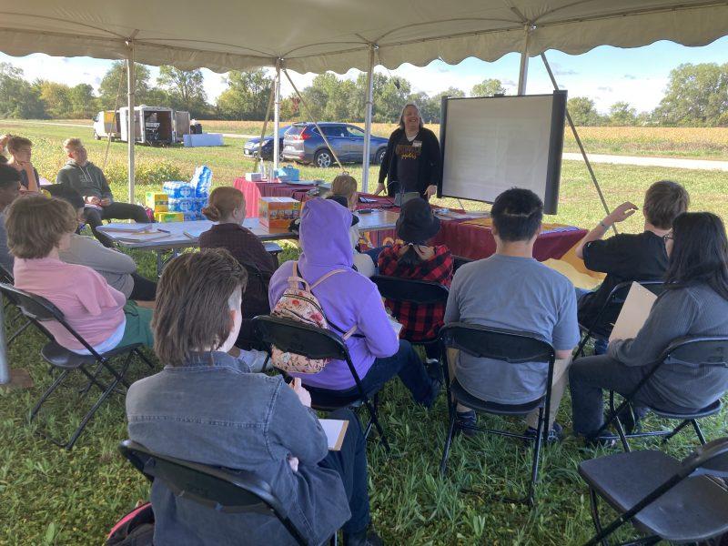 Como FFA students participating in a University of Minnesota field
day at the Rosemount Research and Outreach Center last fall. Photo by Josh Munoz.