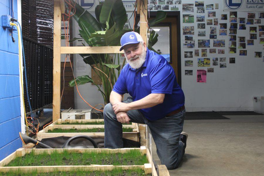Dahm leads sessions on creating organic lawns
