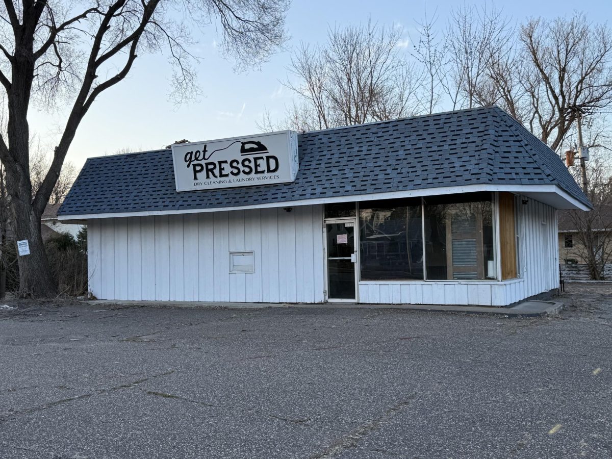 Falcon Heights buying drycleaning site